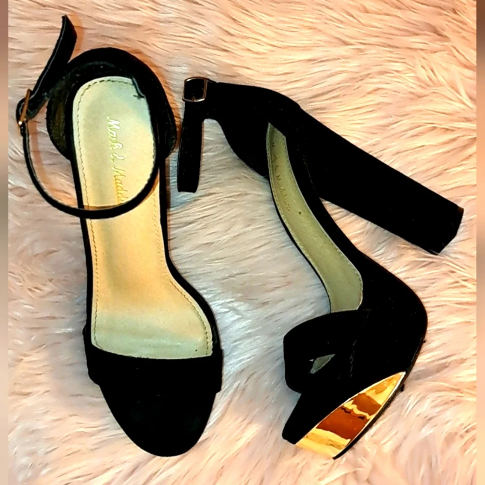 Heels - Picture 1 of 1